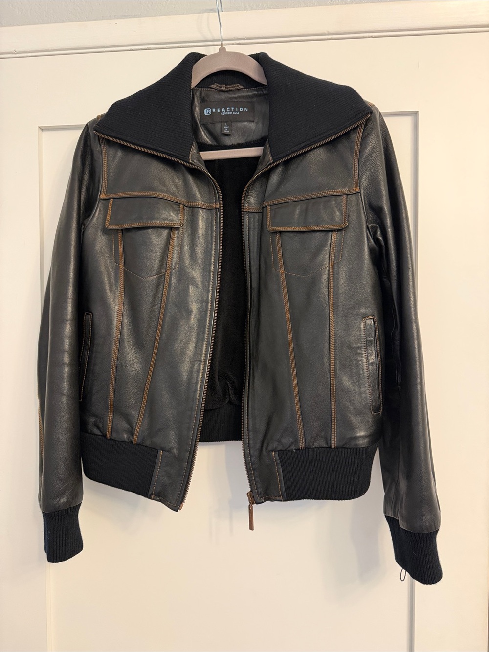 Kenneth Cole Reaction Vintage Black Leather Bomber Jacket w/Brown Topstitching